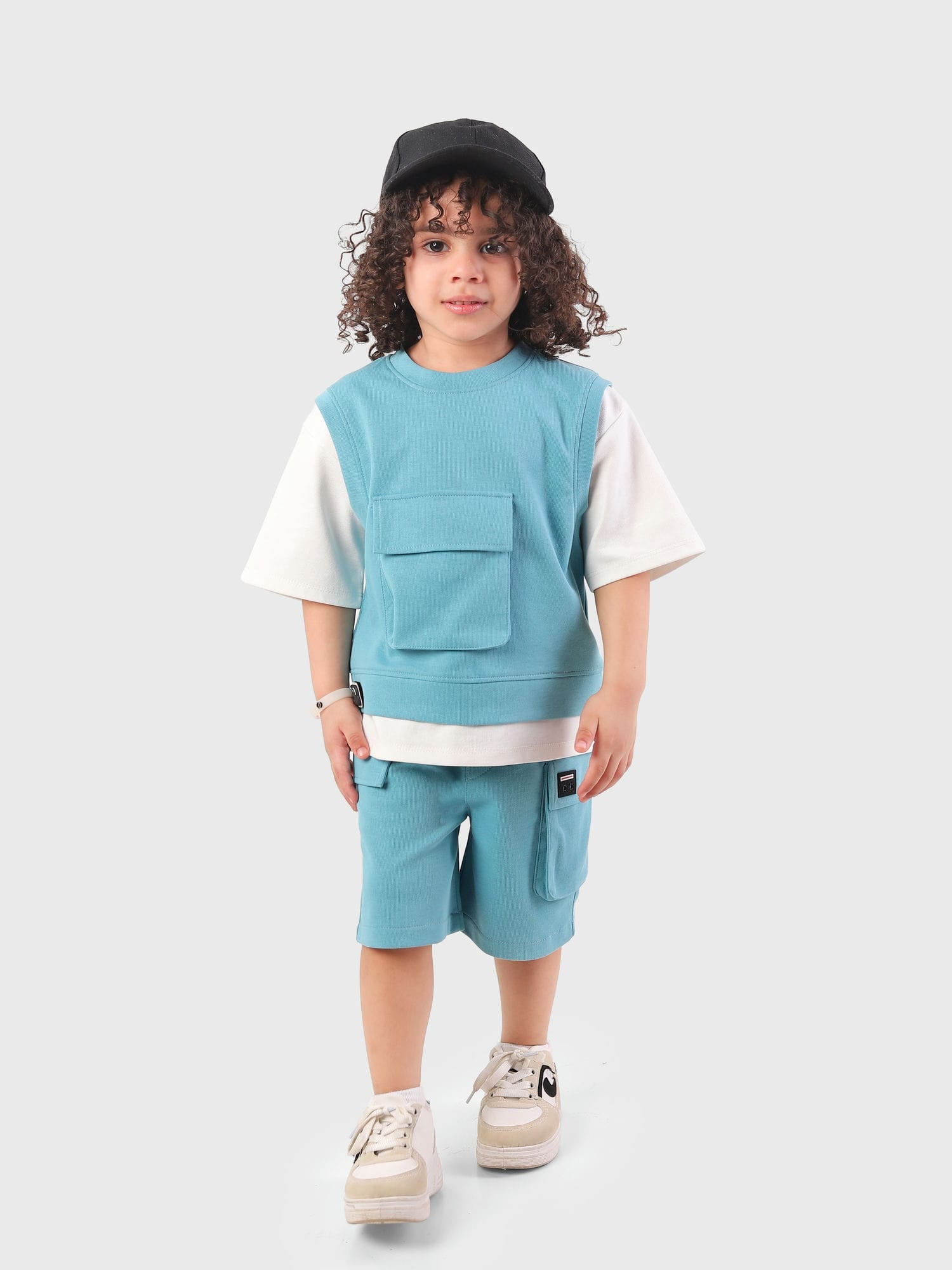 لبنى غامق