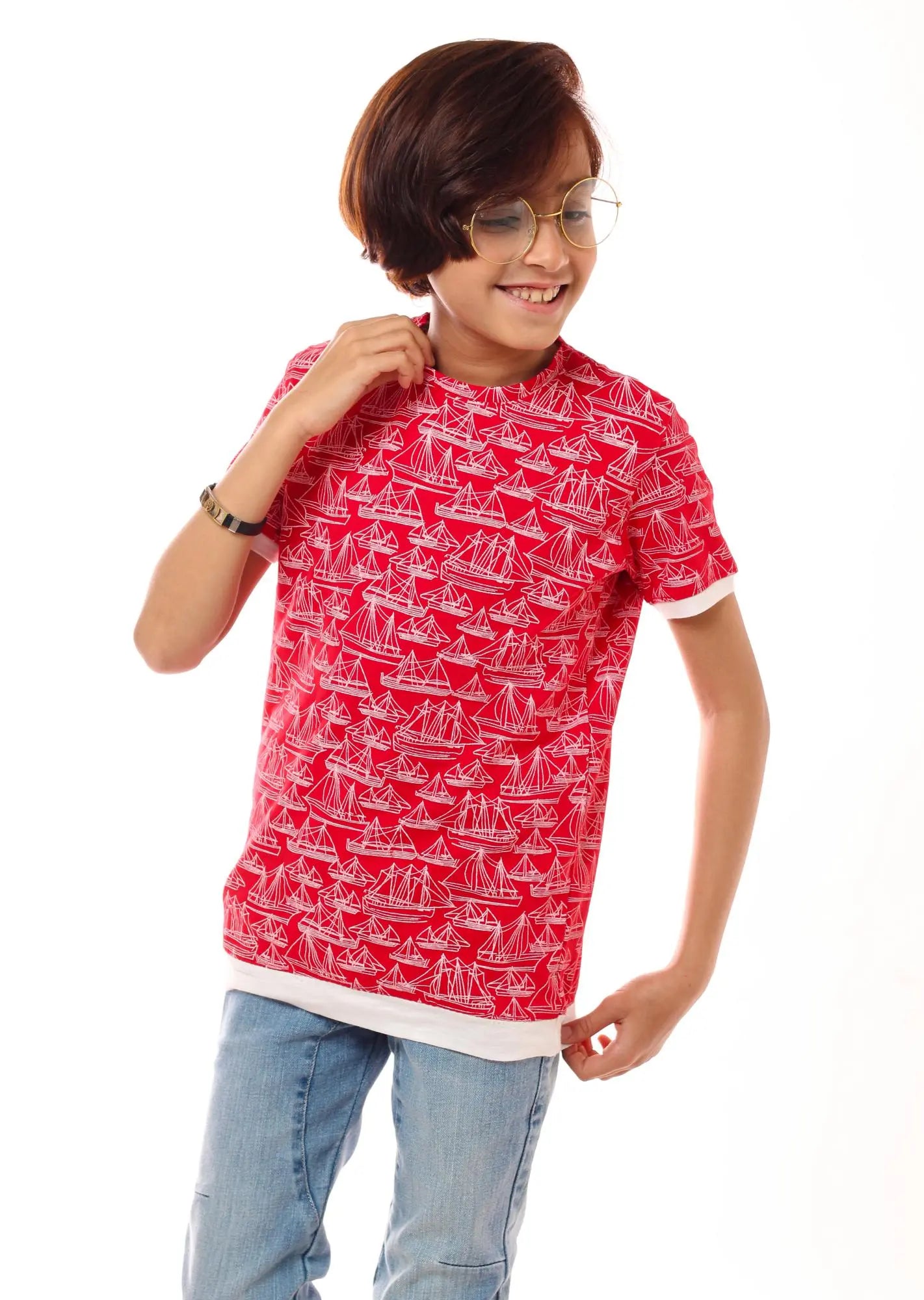احمر