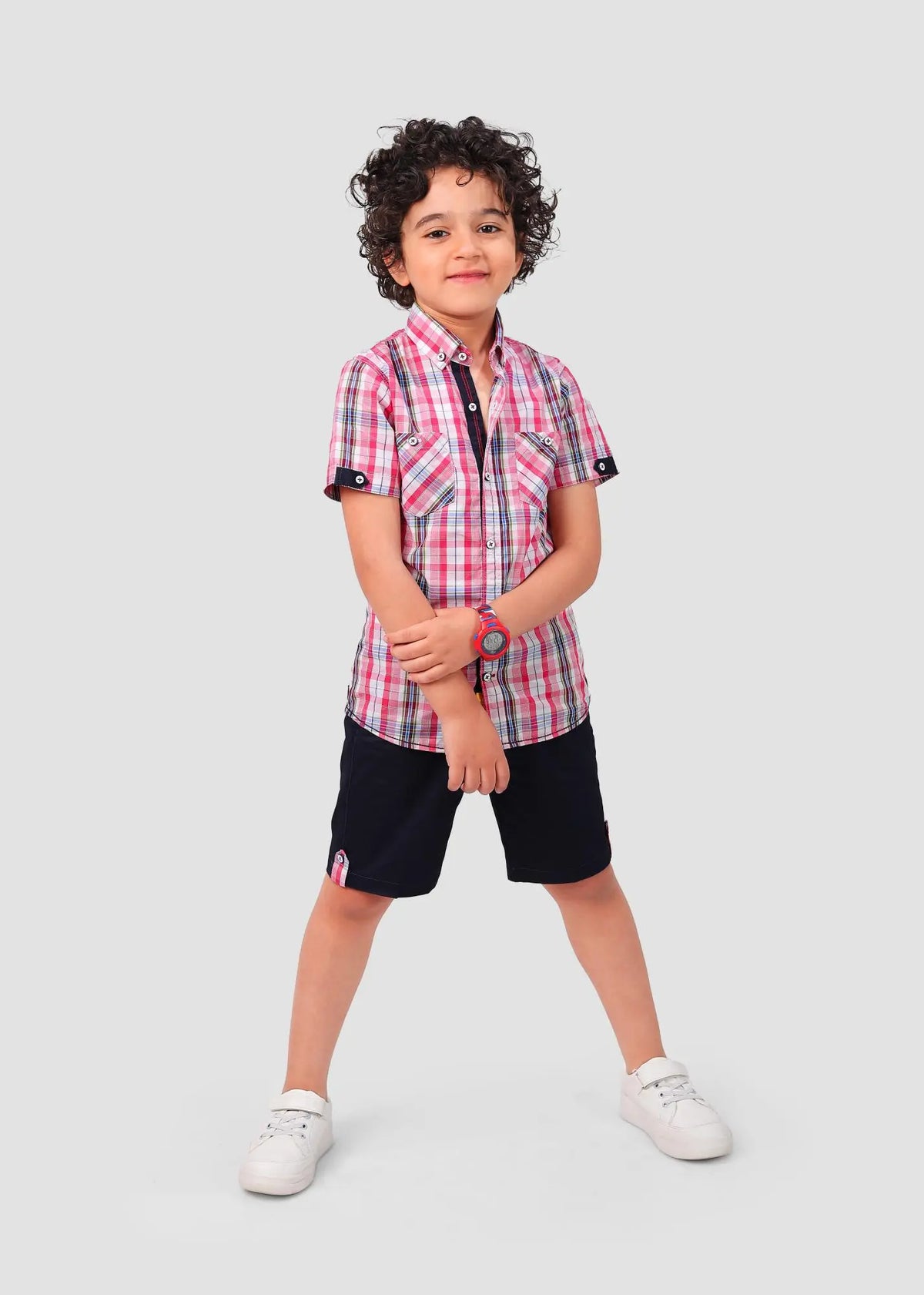 احمر
