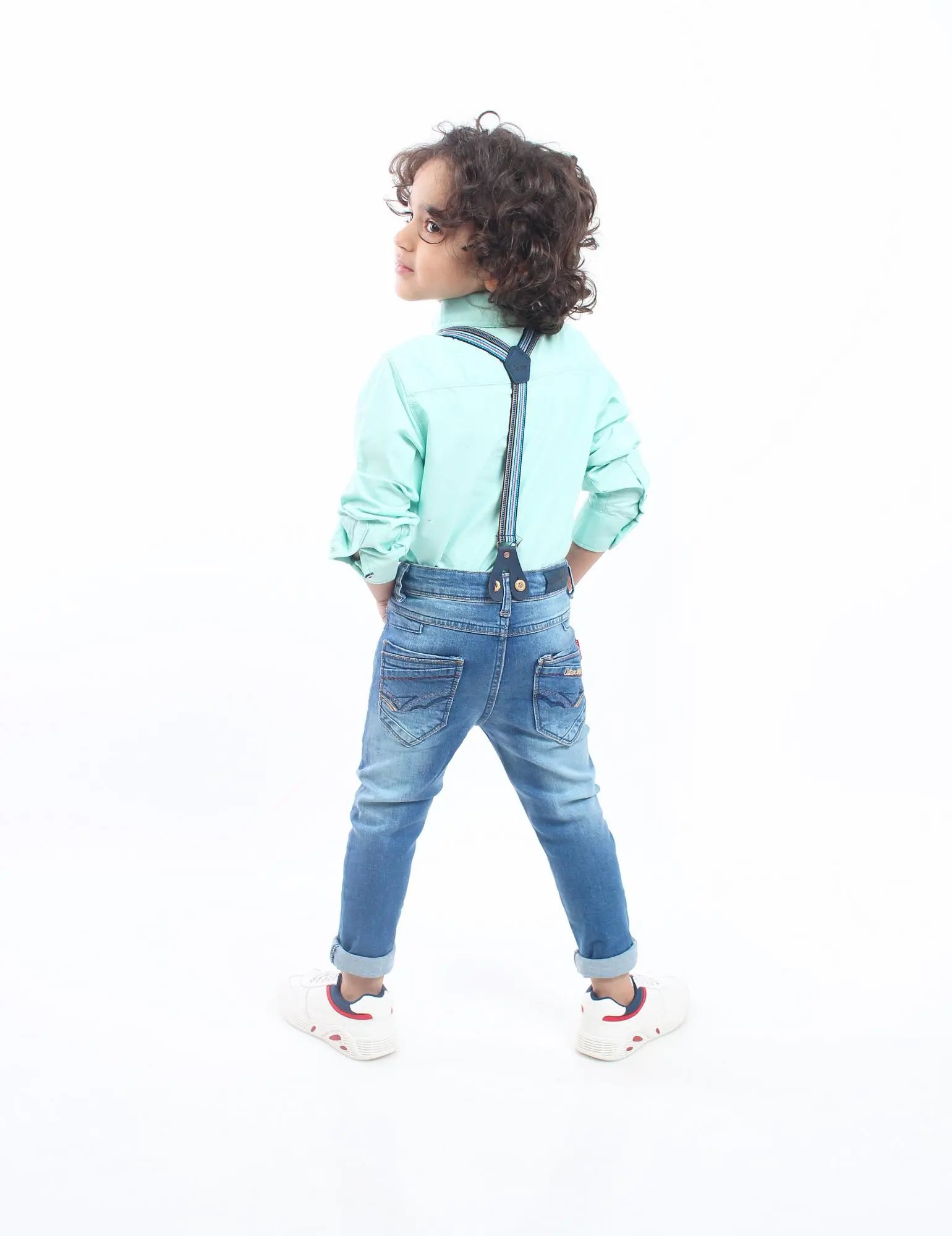 بوستاج