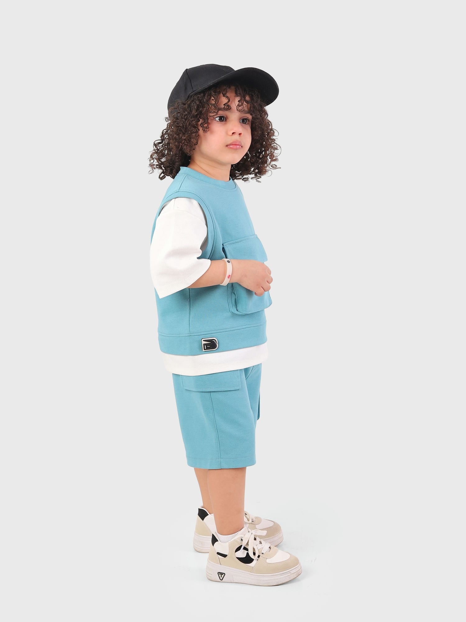 لبنى غامق