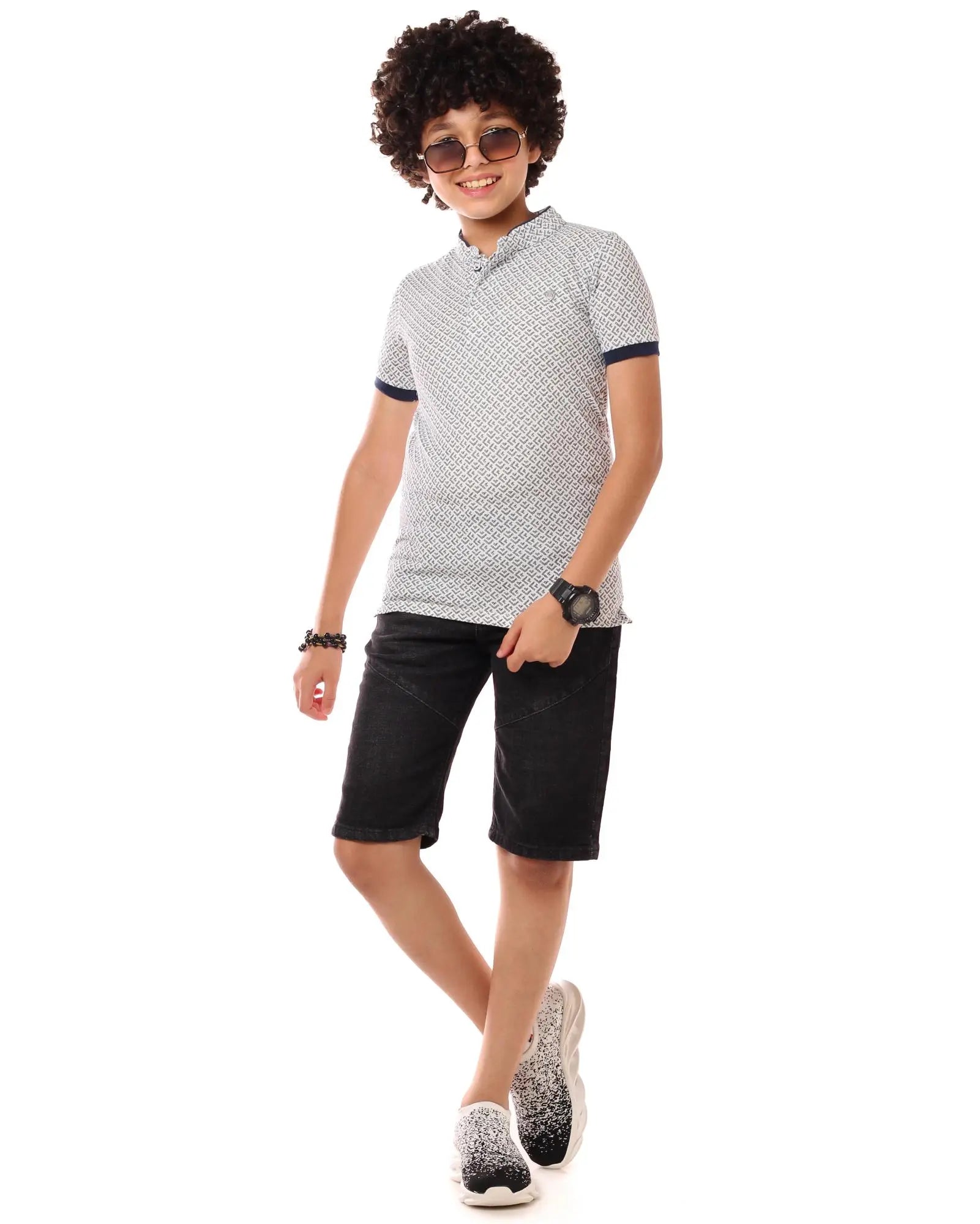 ابيض