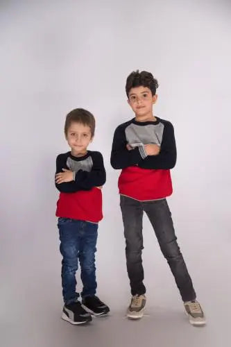 احمر